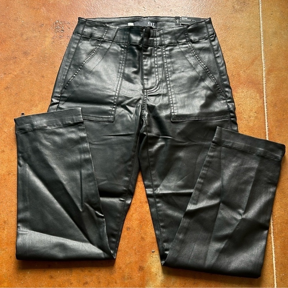 Nwt Kut From the Kloth Black Faux Leather Pants. Size 00